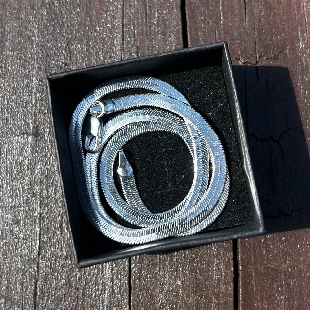 Brand New Sterling Silver Herringbone Chain Necklace